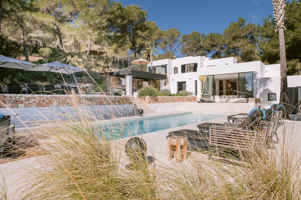 Erstaunliche renovierte moderne Villa in der Nähe von KM3 mit herrlichem Blick auf das Meer, Salinas und Formentera