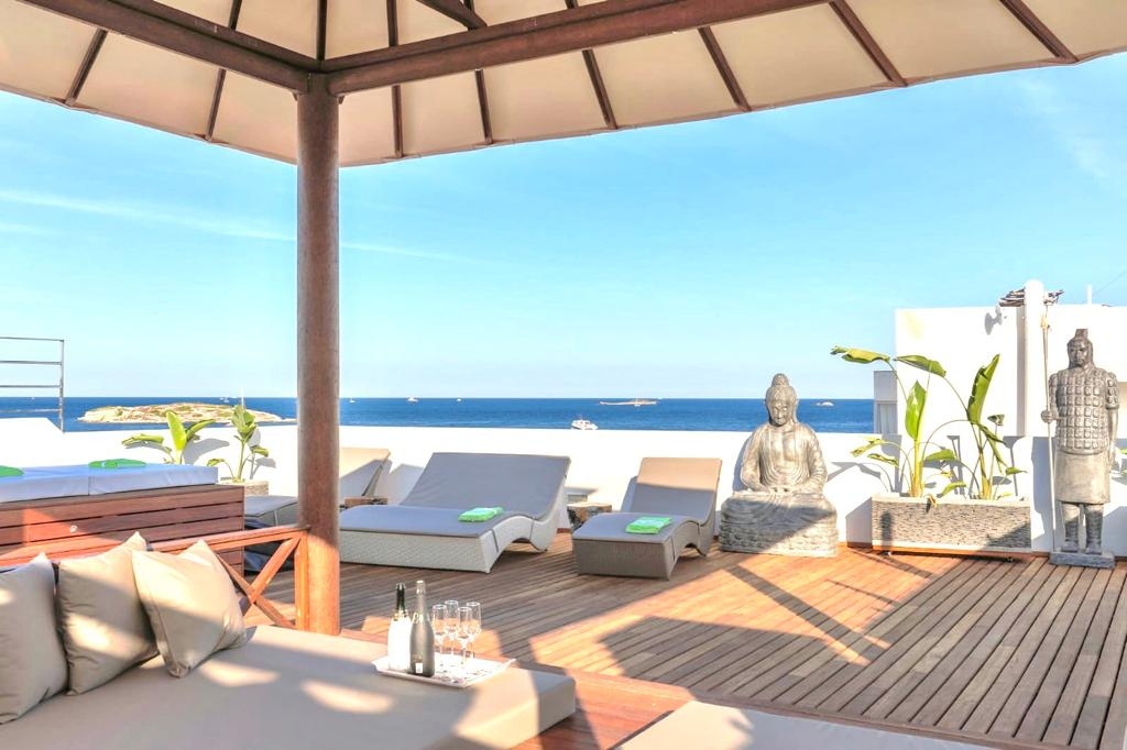 Exclusive and luxury penthouse-duplex located in the iconic and prestigious Ibiza