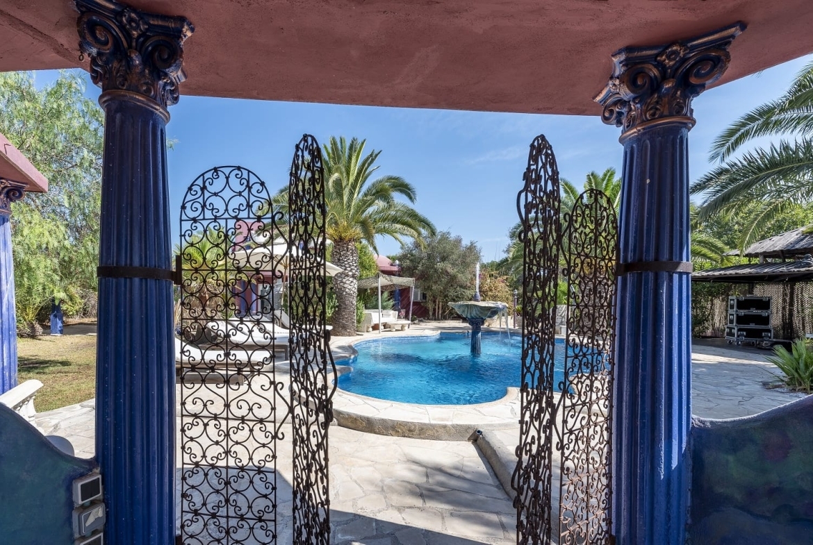 Fabulous 6 bedroom tourist licensed villa, with sea views towards Cap Es Falco.The